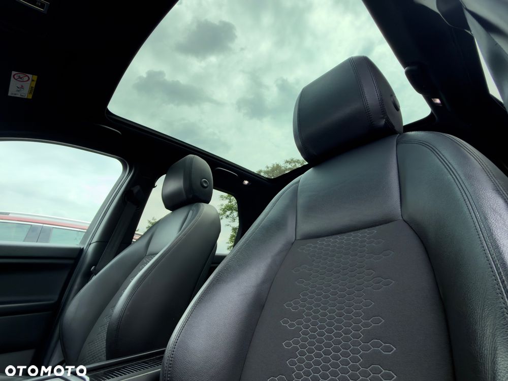Land Rover Discovery Sport 2.0 Si4 HSE Luxury - 34