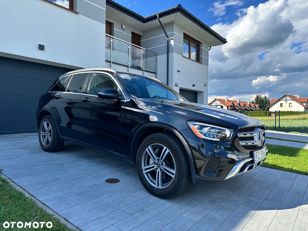 Mercedes-Benz GLC 300 4-Matic - 4