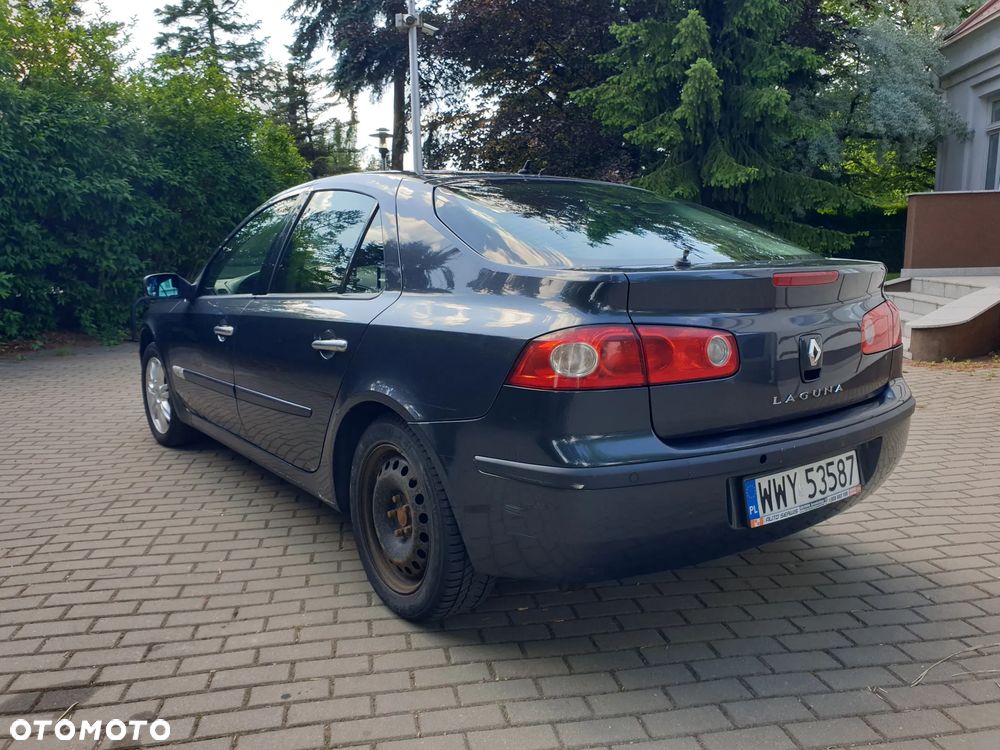 Renault Laguna 2.0 dCi Initiale - 8