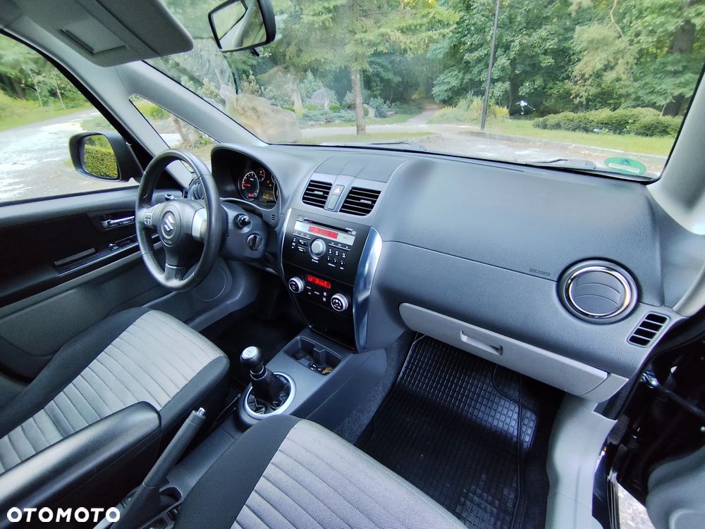 Suzuki SX4 1.6 Premium 4WD - 19