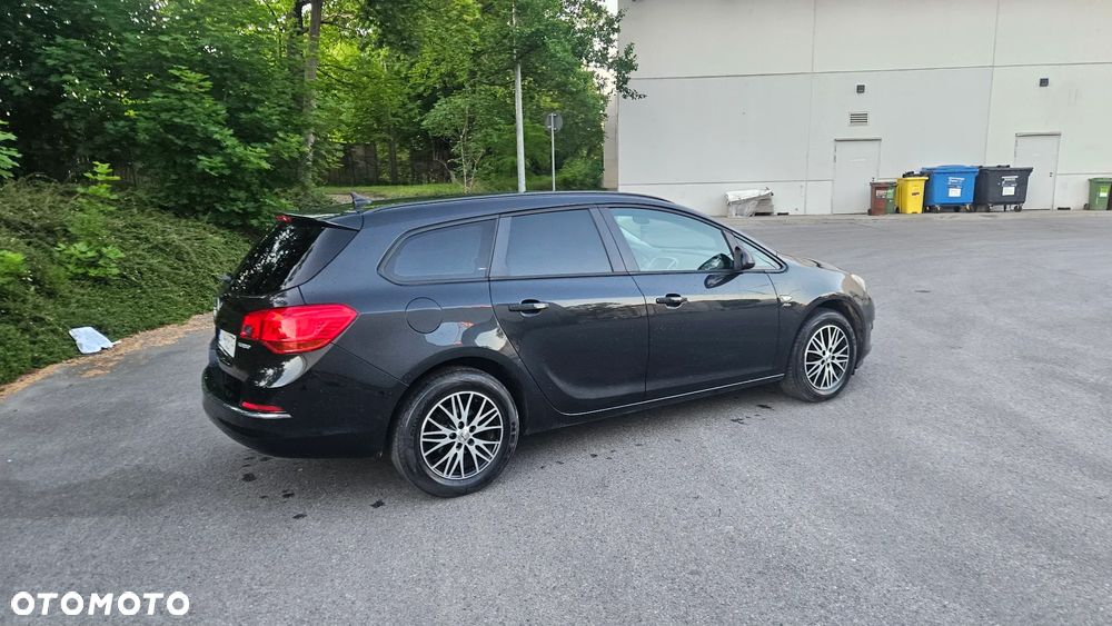 Opel Astra 1.4 Turbo 150 Jahre - 12