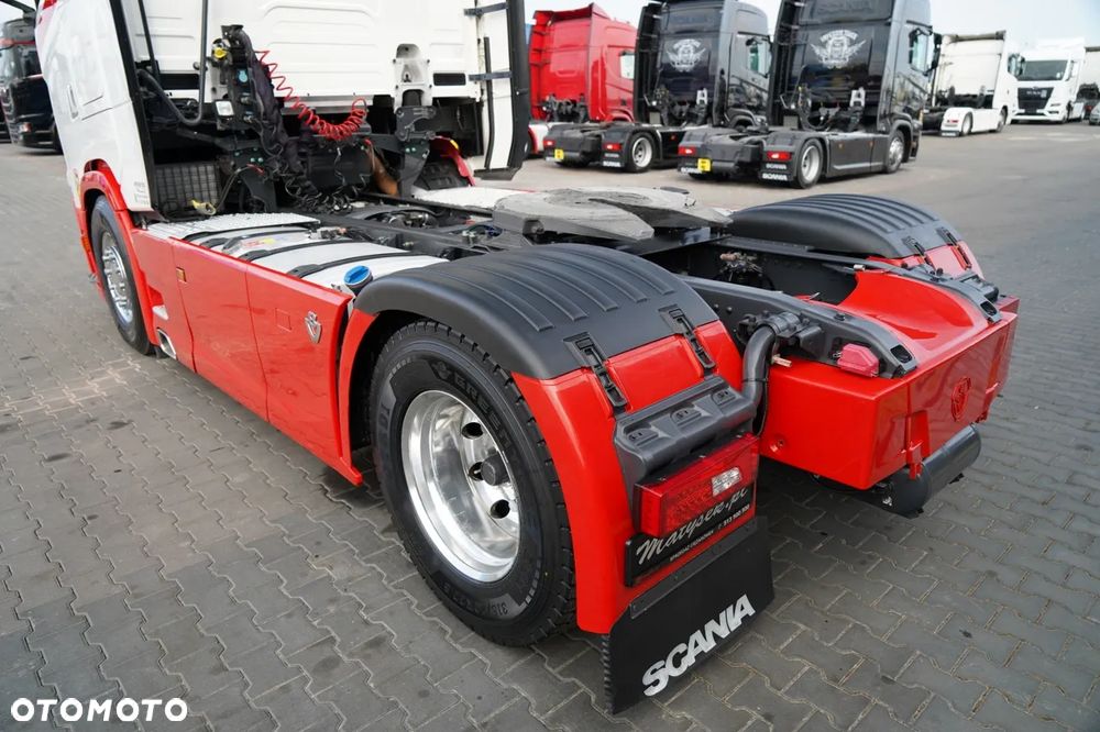 Scania S 580 / V8 / RETARDER / KLIMA POSTOJOWA / CAŁA NA PODUSZKACH / ALUFELGI  /  SKÓRY / OPONY 100% / - 15
