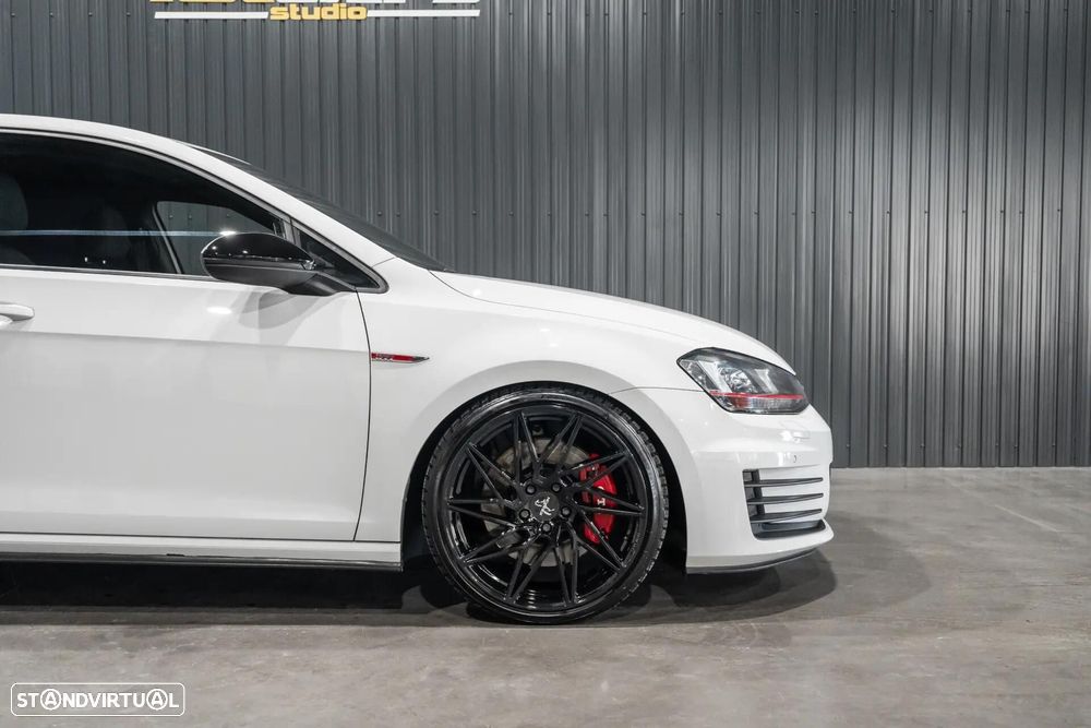 VW Golf GTI Performance BlueMotion DSG - 38