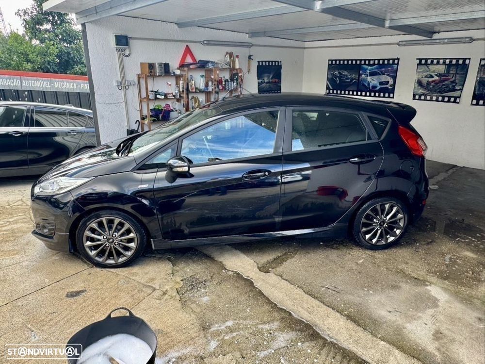 Ford Fiesta 1.5 TDCi STLine - 27