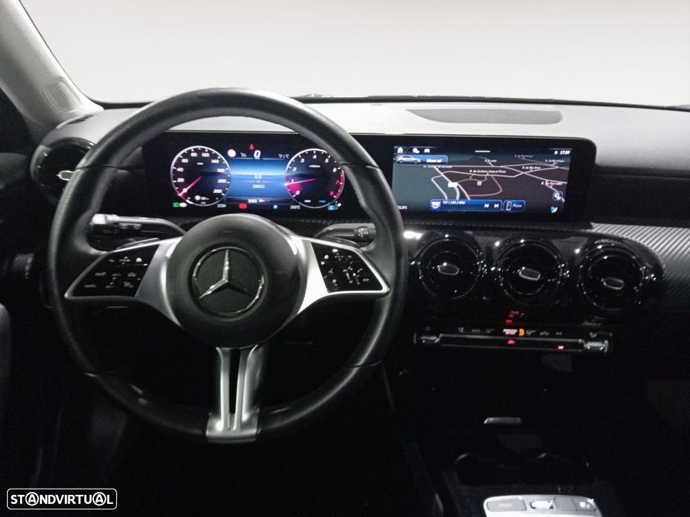 Mercedes-Benz A 200 - 11