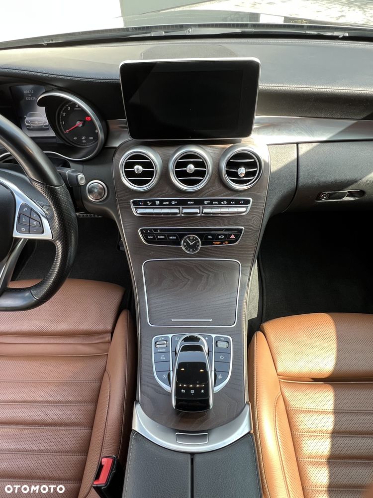 Mercedes-Benz Klasa C 300 7G-TRONIC AMG Line - 21