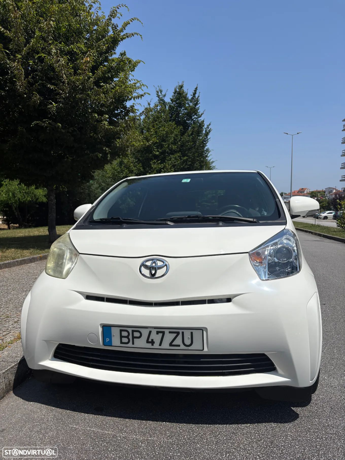 Toyota iQ 1.0 VVT-i - 1