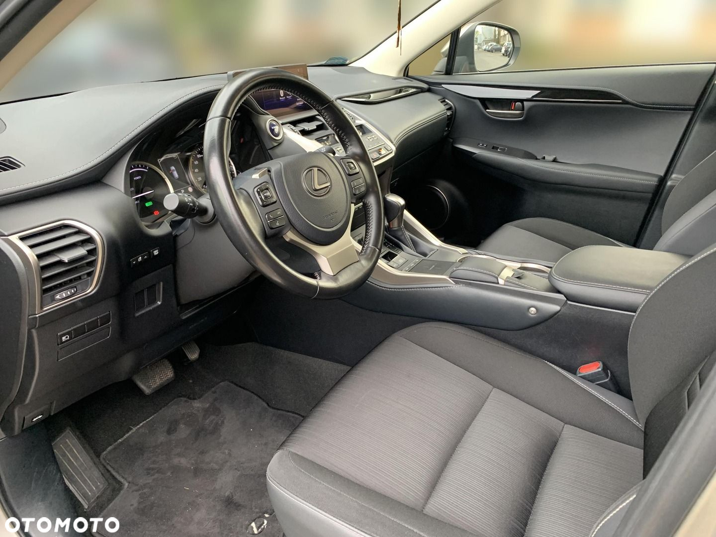 Lexus NX 300h Business Edition AWD - 14