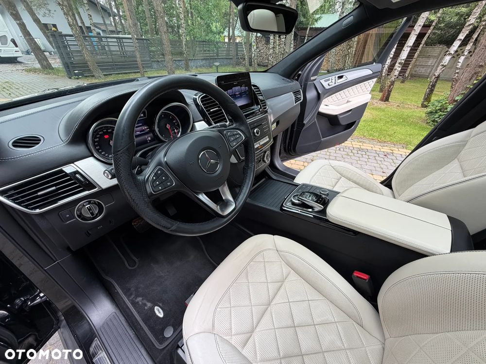 Mercedes-Benz GLE - 12