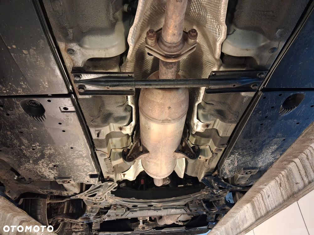 Toyota Auris 1.33 VVT-i Life Comfort - 26