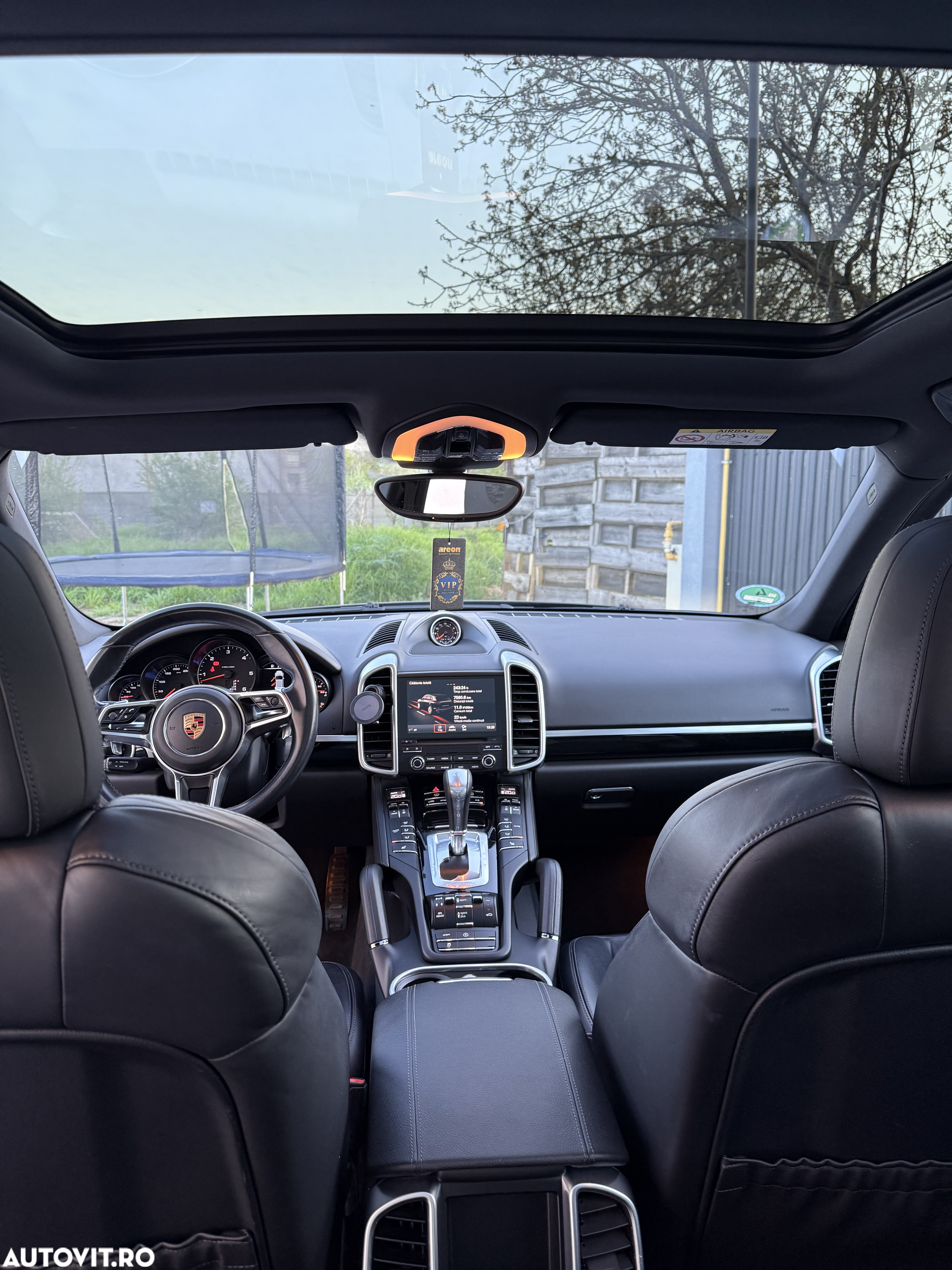 Porsche Cayenne 3.0 L - 8