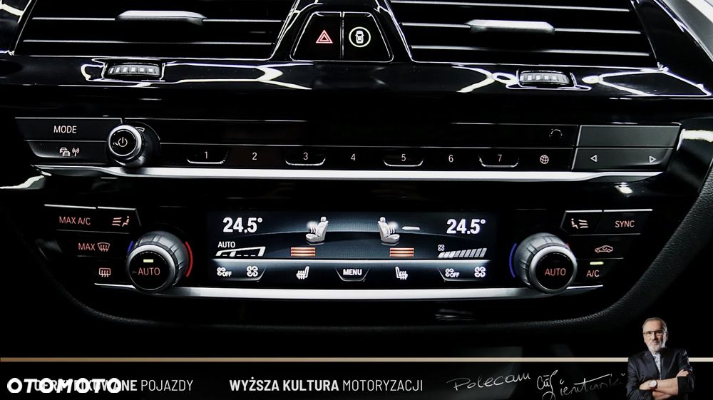 BMW Seria 5 530d Touring Luxury Line - 26