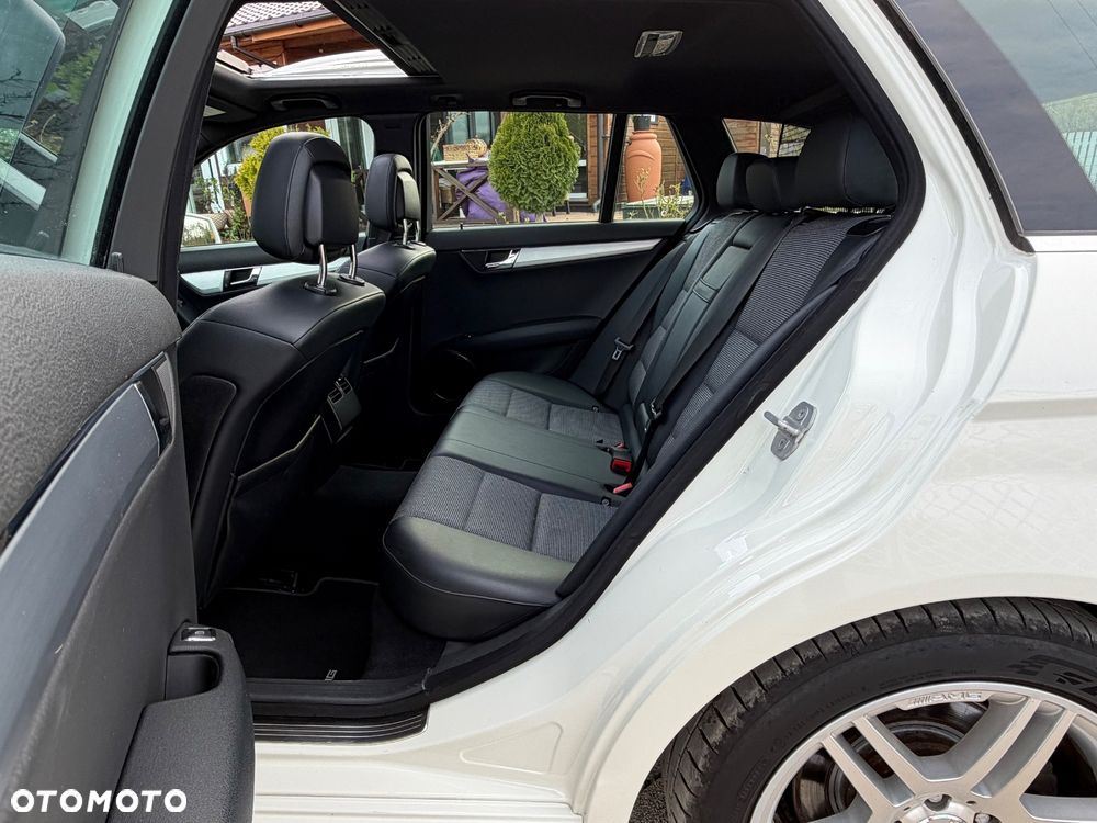 Mercedes-Benz Klasa C 200 Kompressor Avantgarde - 26
