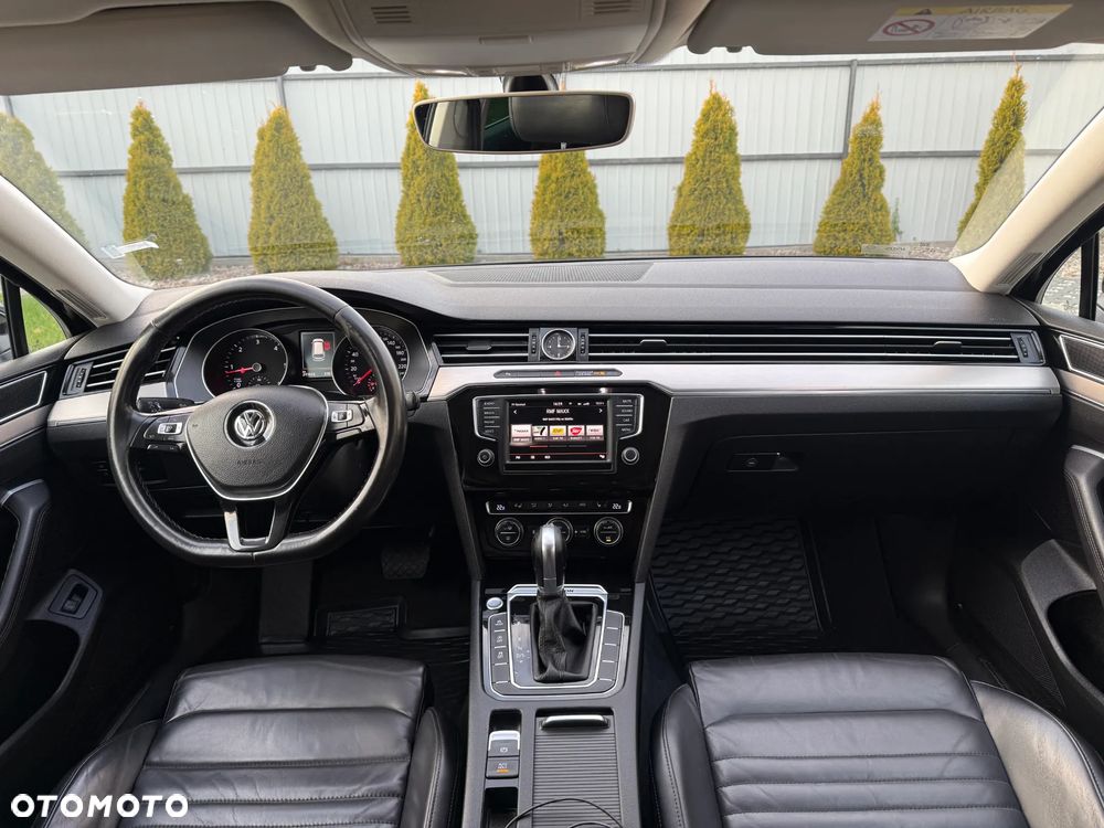 Volkswagen Passat Variant 2.0 TDI SCR DSG 4Motion Business - 16