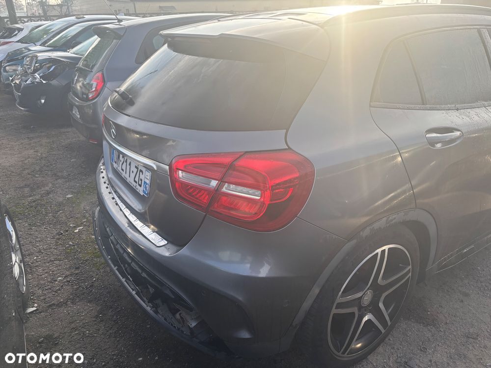 Mercedes-Benz GLA 220 CDI 7G-DCT AMG Line - 8
