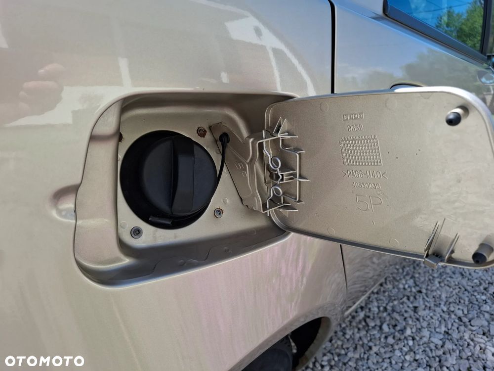 Fiat Punto - 16