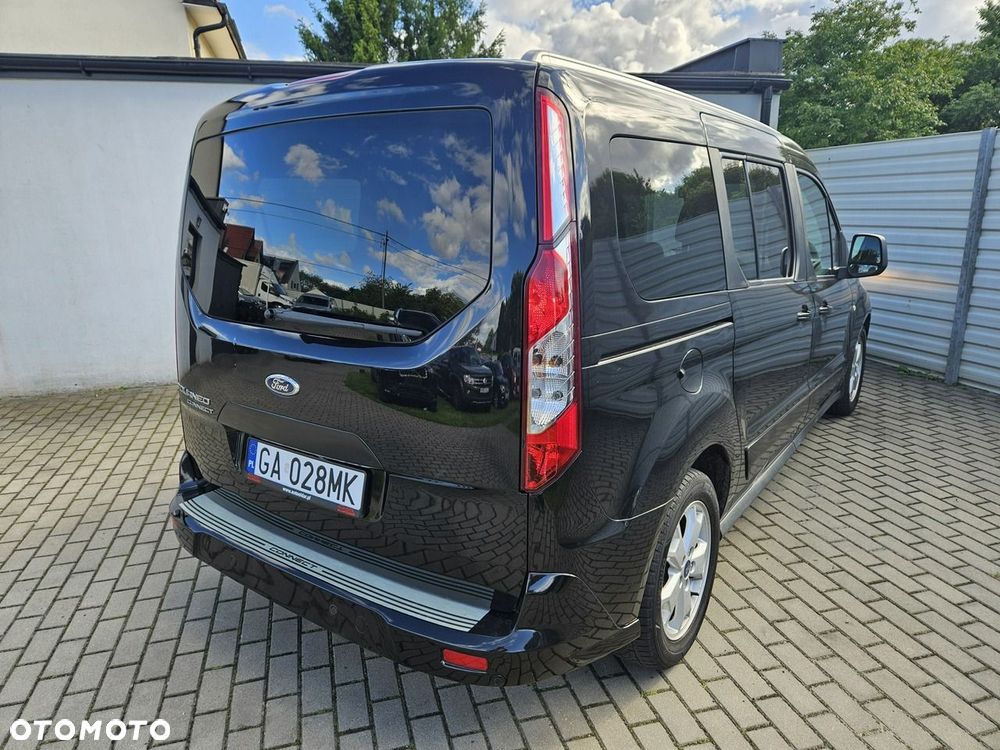 Ford Tourneo Connect Grand - 16