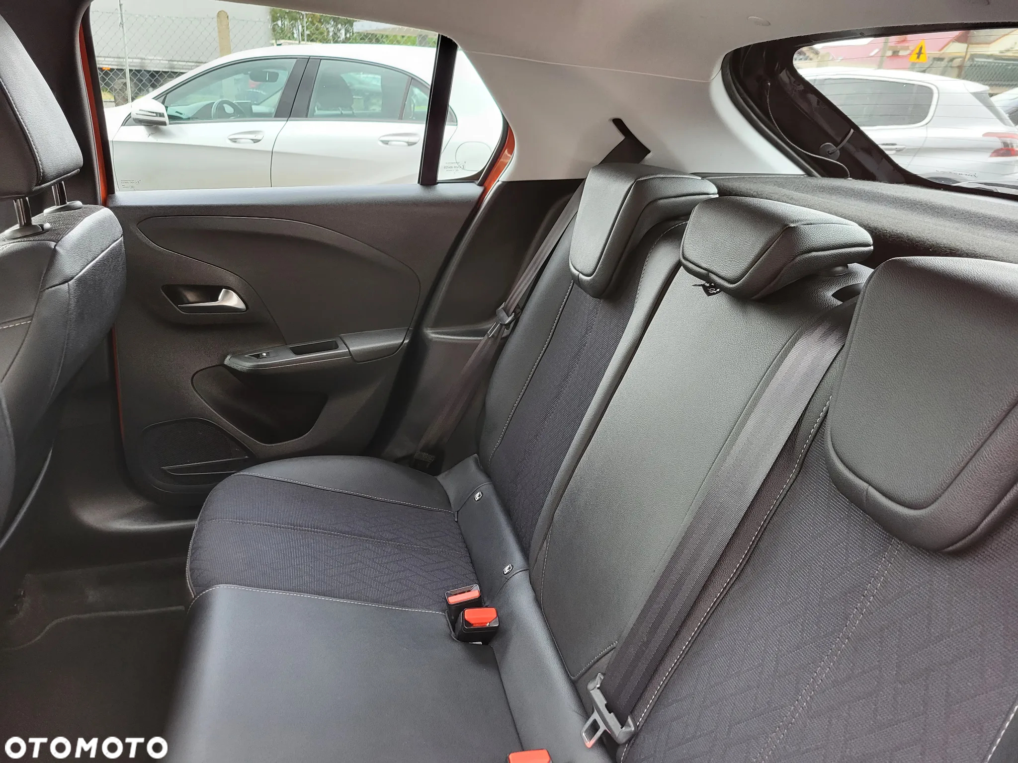 Opel Corsa 1.2 Direct Injection Turbo Start/Stop Edition - 11