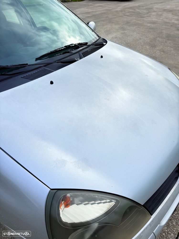 Renault Clio 1.2 16V Authentique - 16