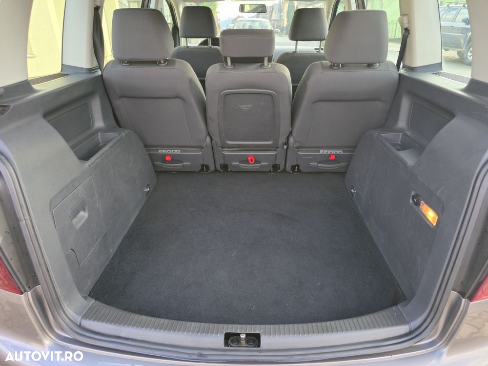 Volkswagen Touran 2.0 TDI DPF Comfortline - 15