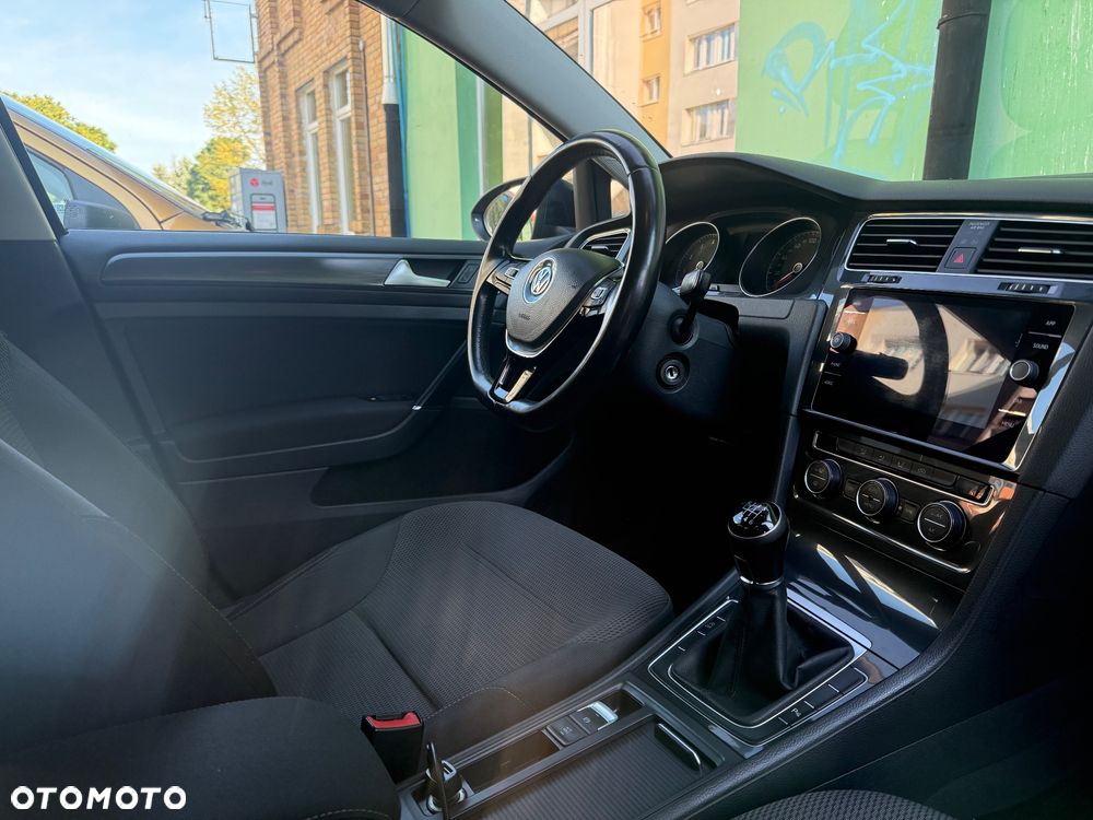 Volkswagen Golf 1.5 TSI BMT Comfortline - 16