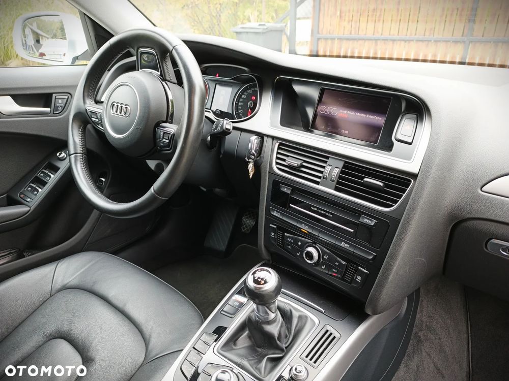 Audi A4 Avant 2.0 TDI Quattro - 16