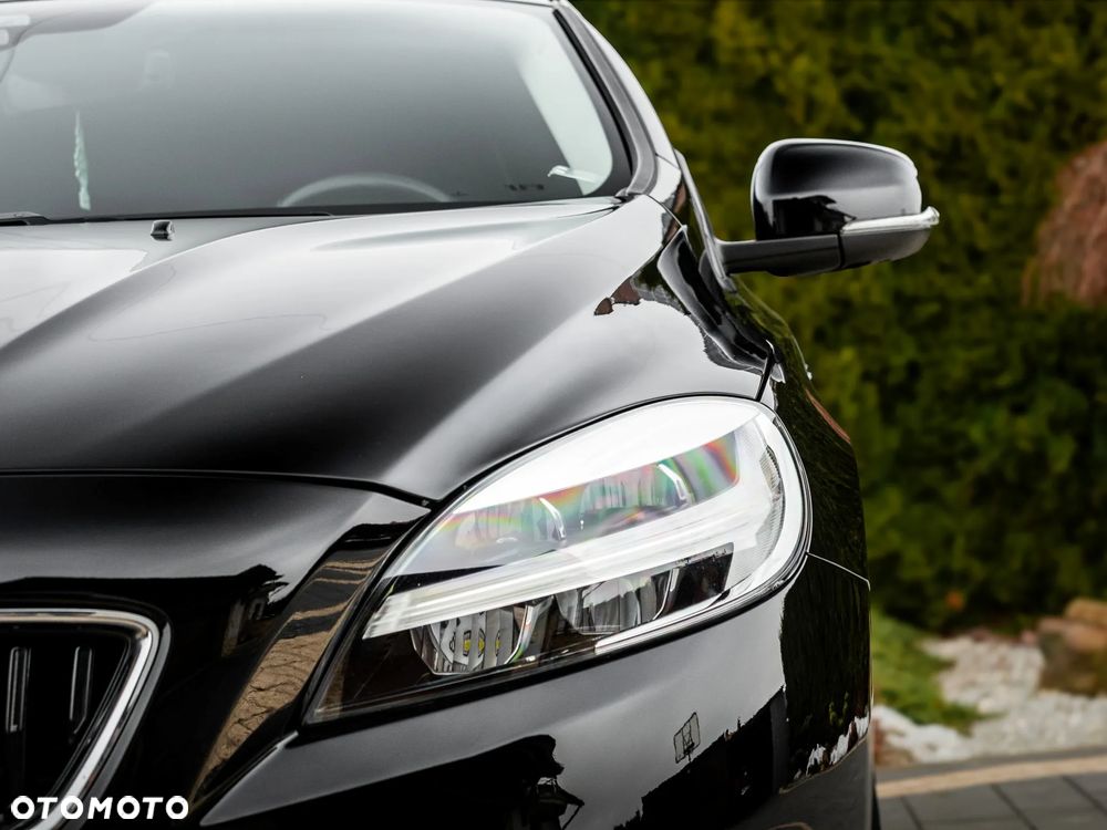 Volvo V40 D2 Drive-E R-Design Momentum - 34