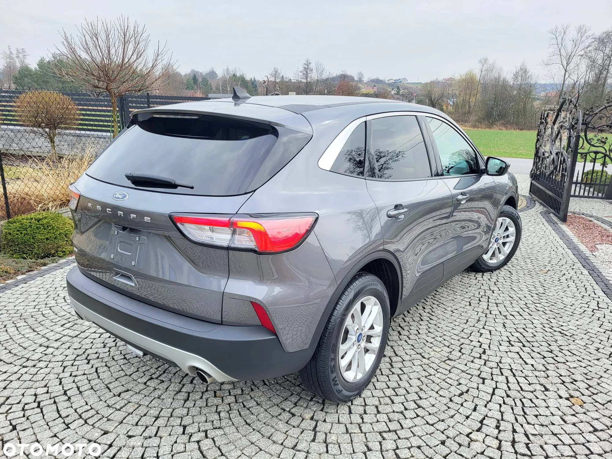 Ford Kuga - 8