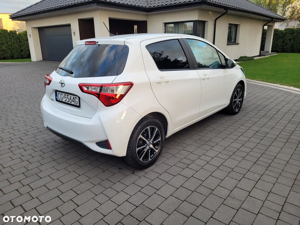 Toyota Yaris 1.5 Premium - 3