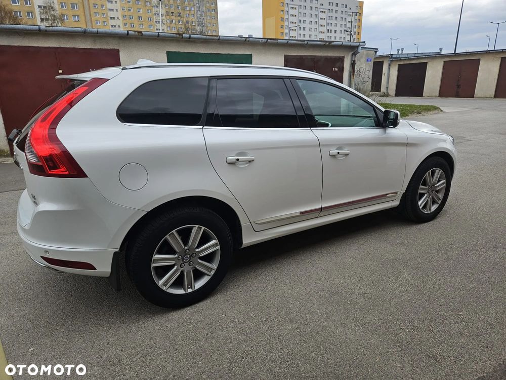 Volvo XC 60 T6 AWD Geartronic Summum - 4