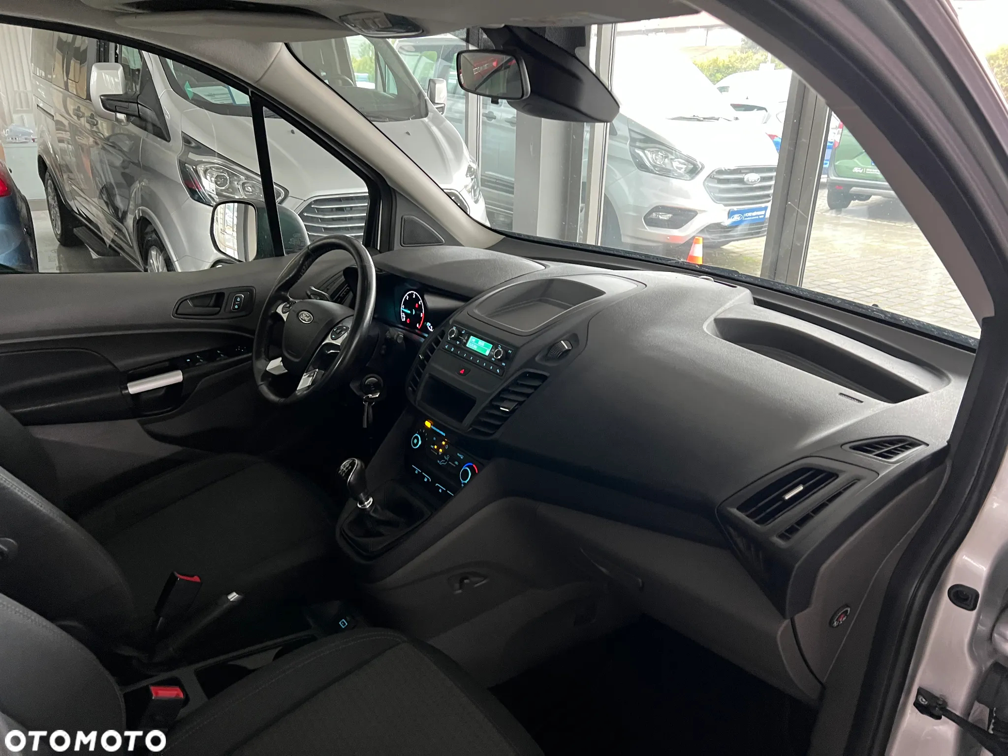 Ford Transit Connect - 37