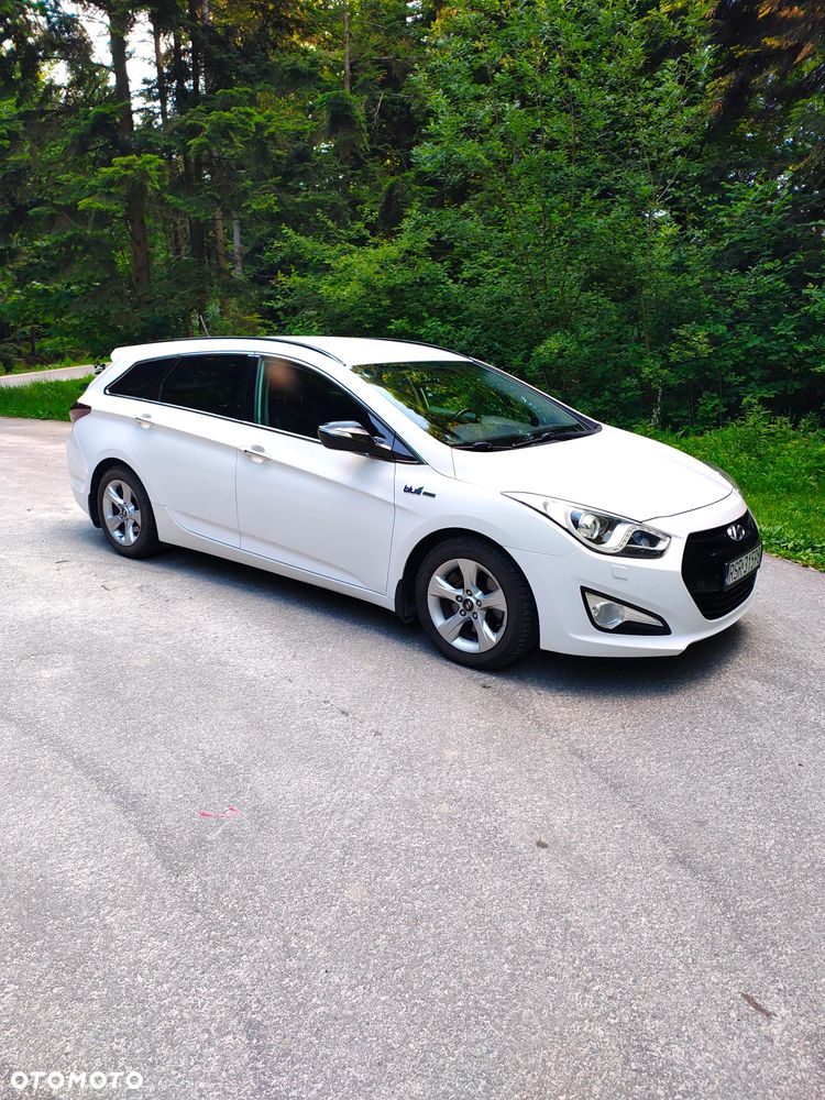 Hyundai i40 Kombi blue 1.6 Classic - 1