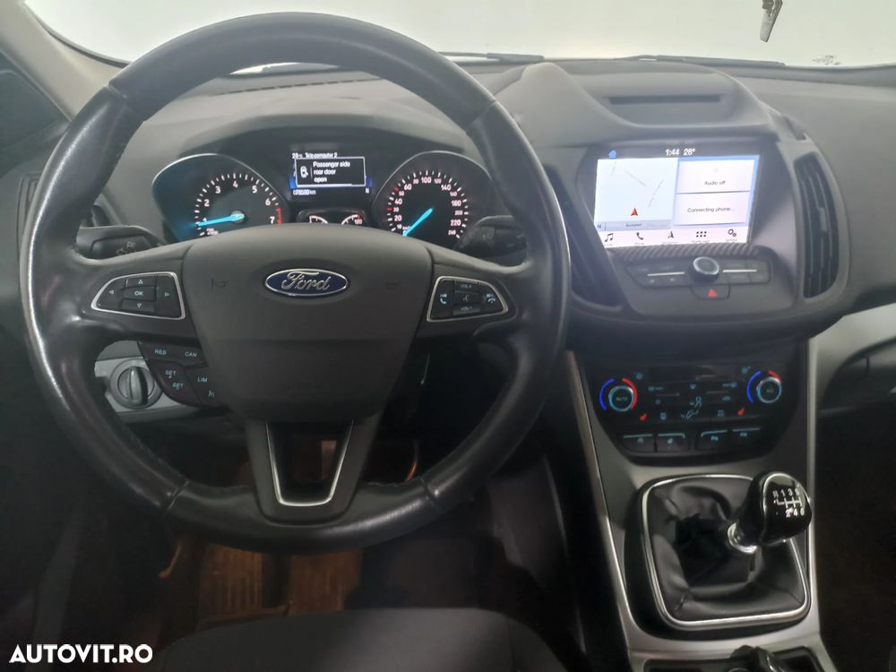 Ford Kuga 1.5 EcoBoost 2WD Trend - 10
