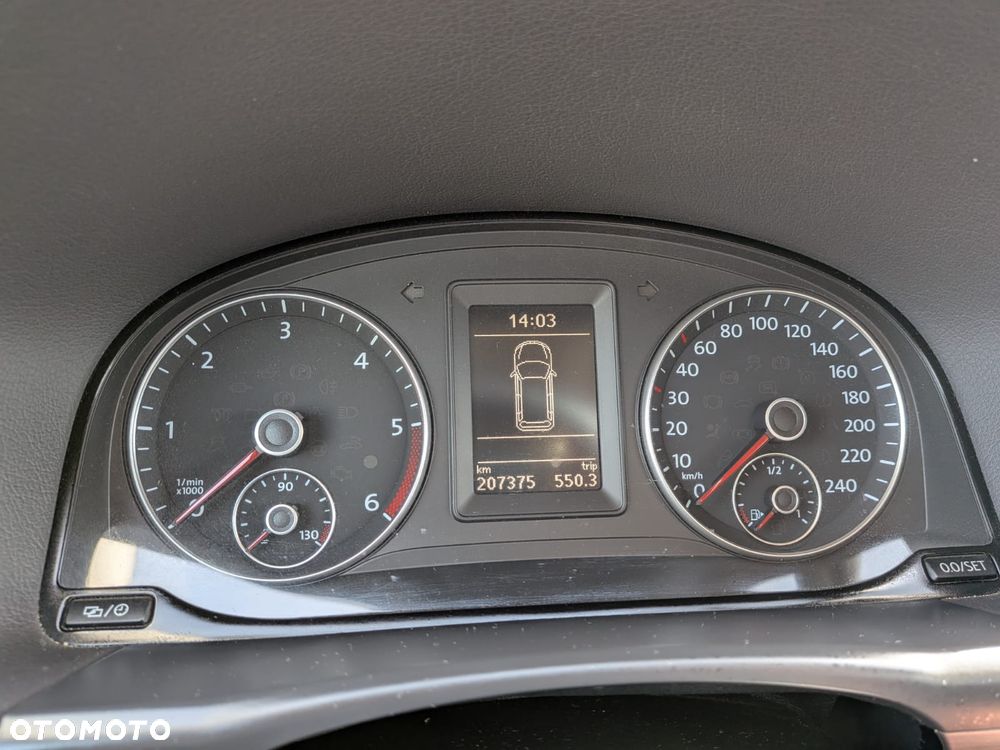 Volkswagen Touran - 9