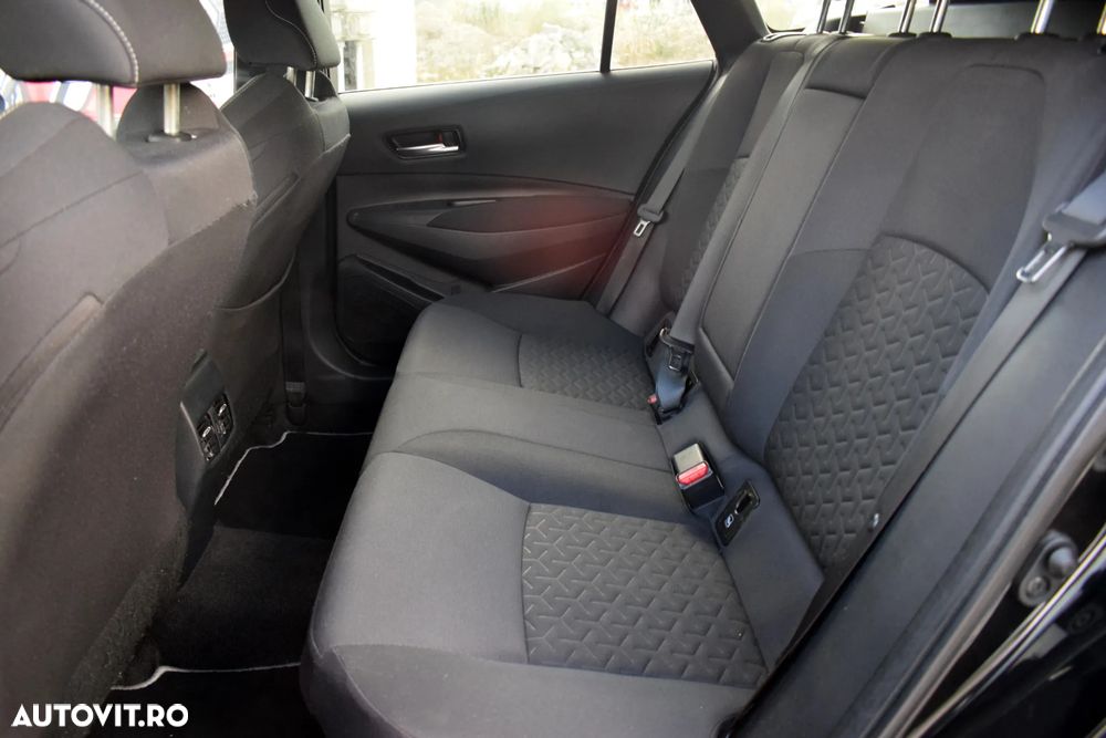 Toyota Corolla 1.8 HSD TS Exclusive - 12