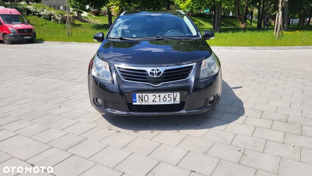 Toyota Avensis 2.0 D-4D 2010 - 9