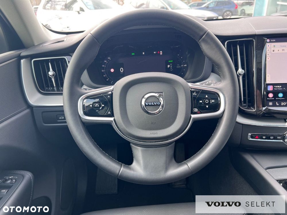 Volvo XC 60 T6 Plug-In Hybrid AWD Plus Dark - 11