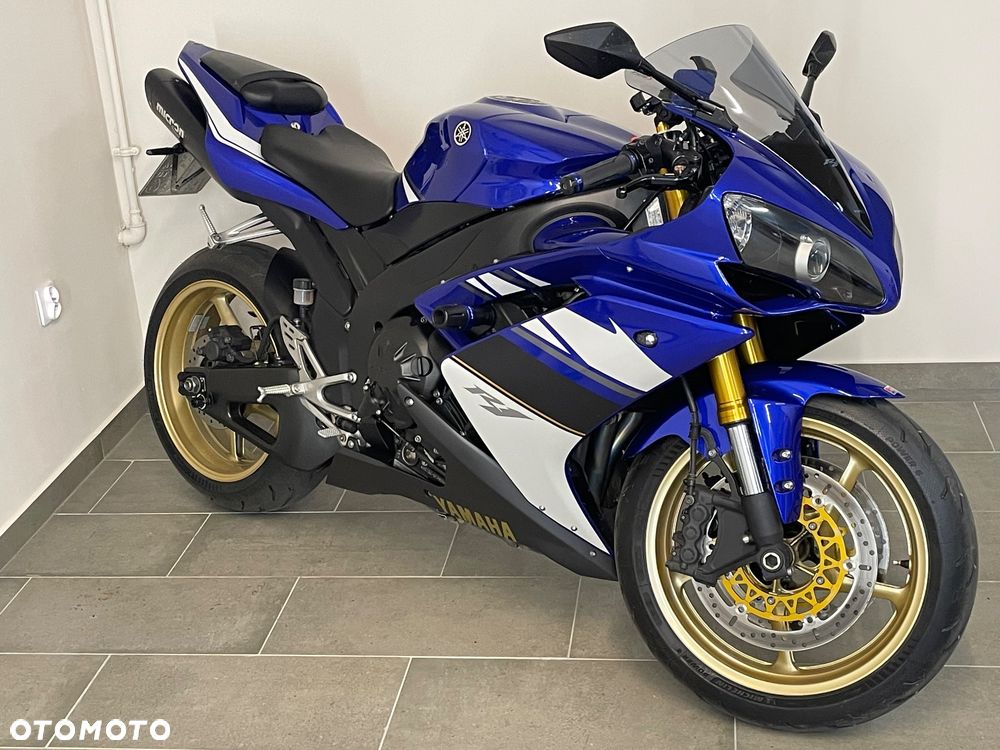 Yamaha R1 - 7