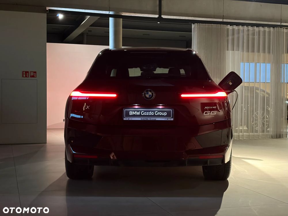 BMW iX xDrive40 76.6kWh - 7