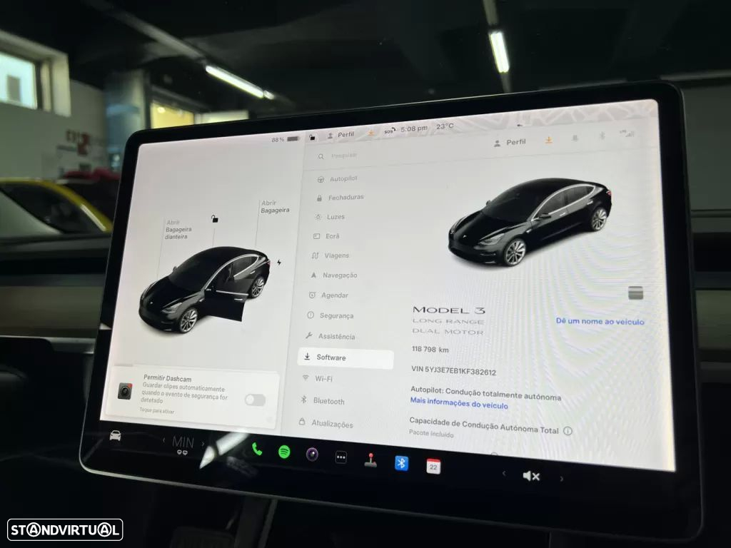 Tesla Model 3 Long-Range Dual Motor AWD - 27