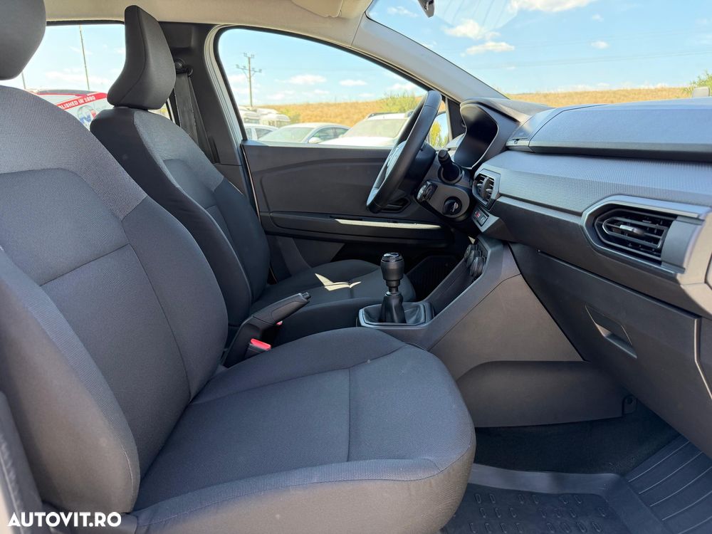 Dacia Logan TCe 90 MT5 Essential - 13