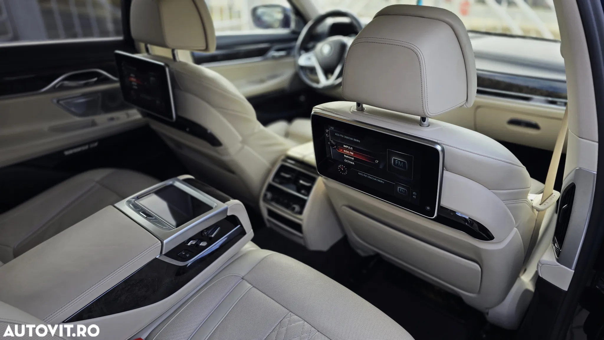 BMW Seria 7 740d xDrive - 23