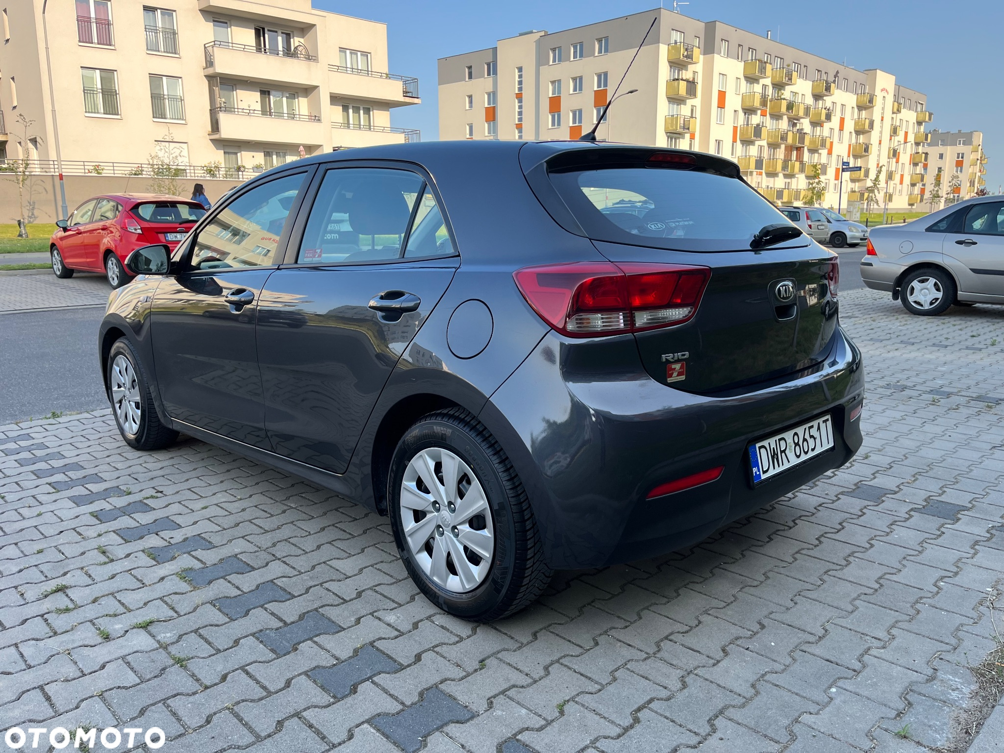 Kia Rio 1.2 L - 14