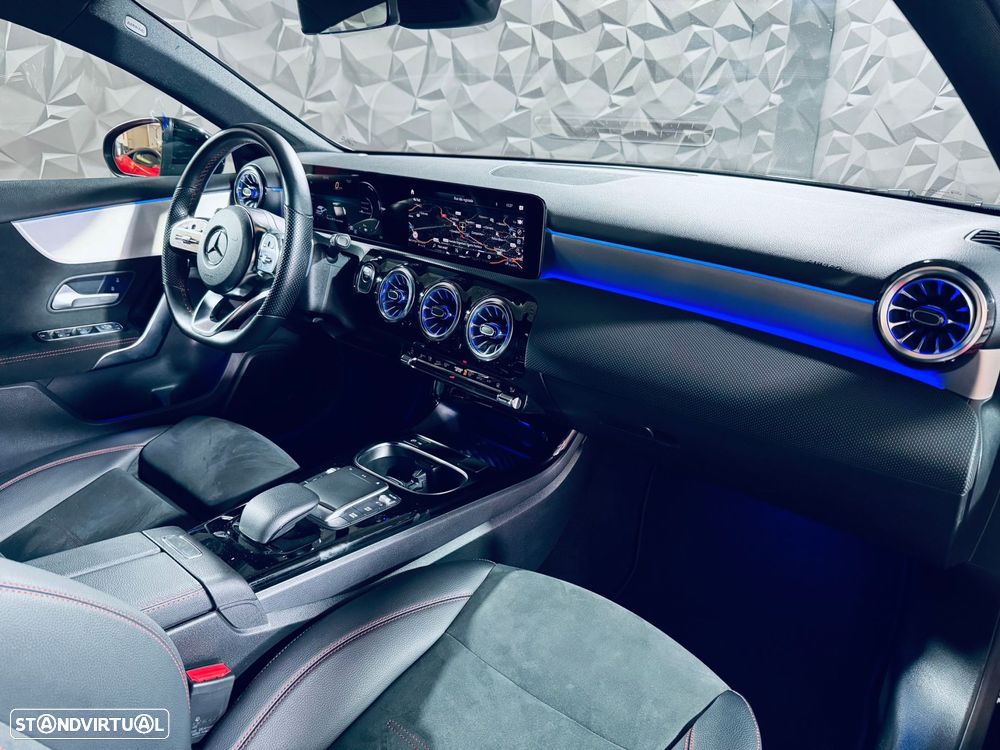 Mercedes-Benz A 250 e AMG Line - 11