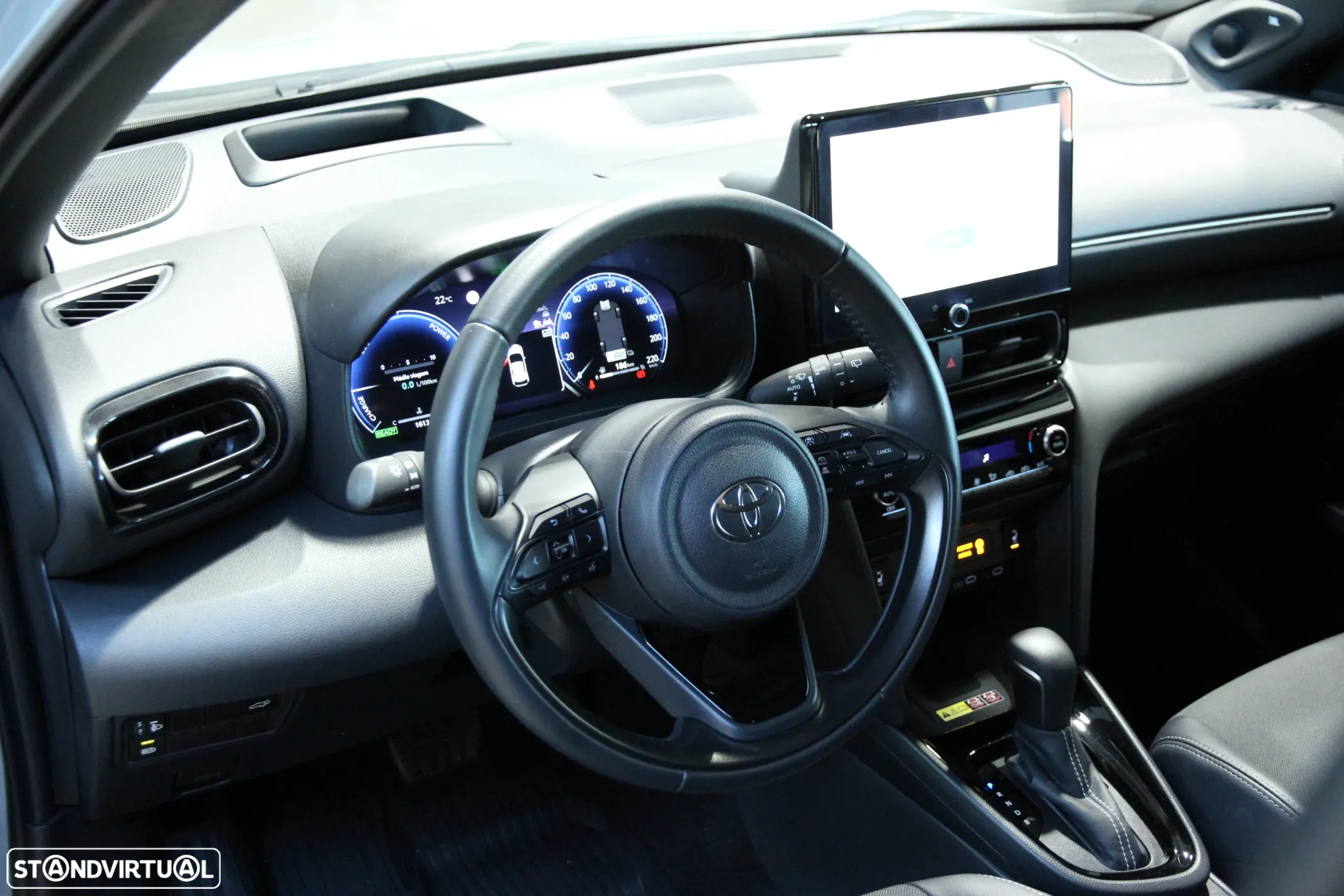Toyota Yaris Cross 1.5 HDF Luxury - 13