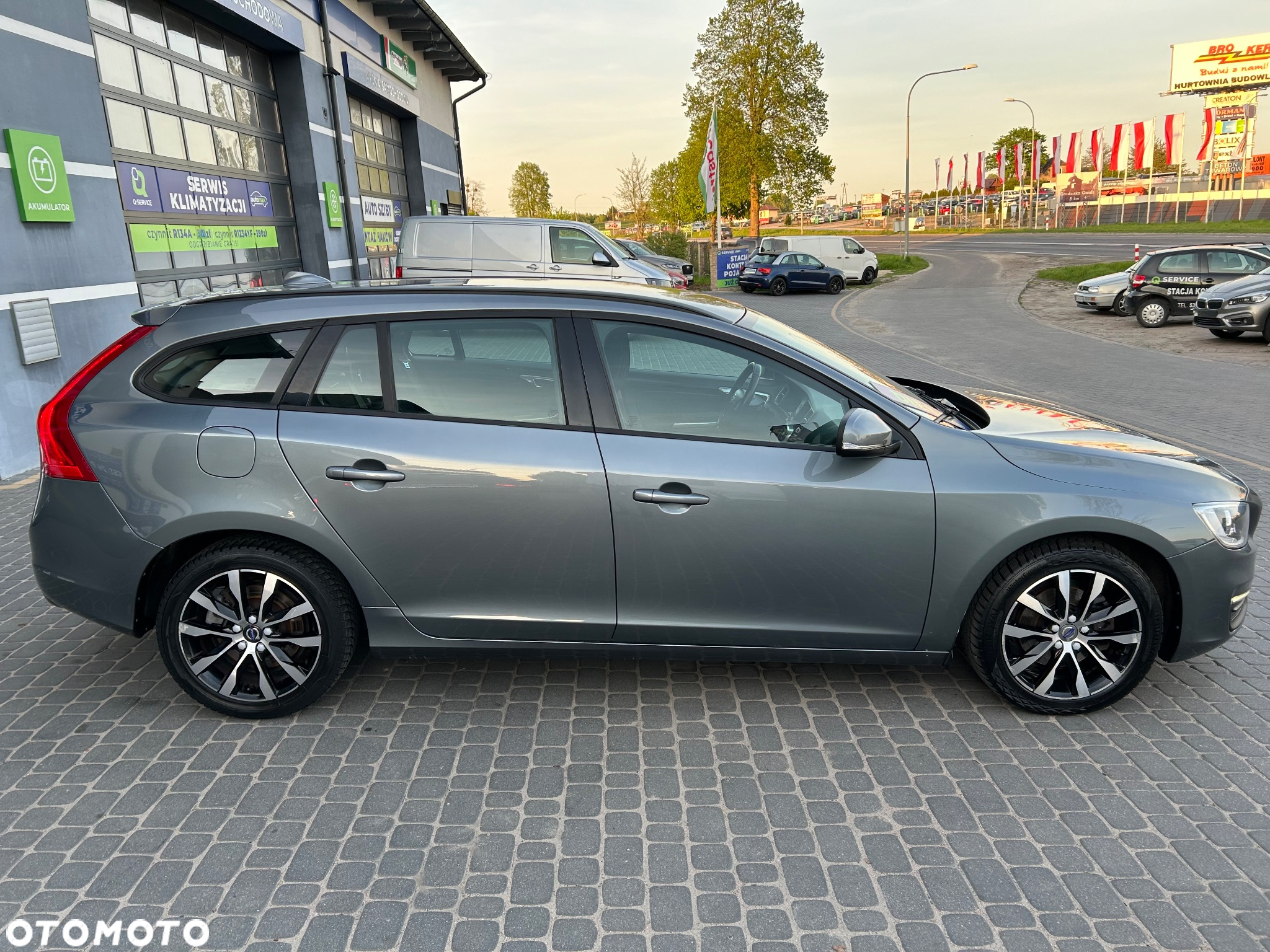 Volvo V60 D2 Drive-E Dynamic Edition (Momentum) - 10