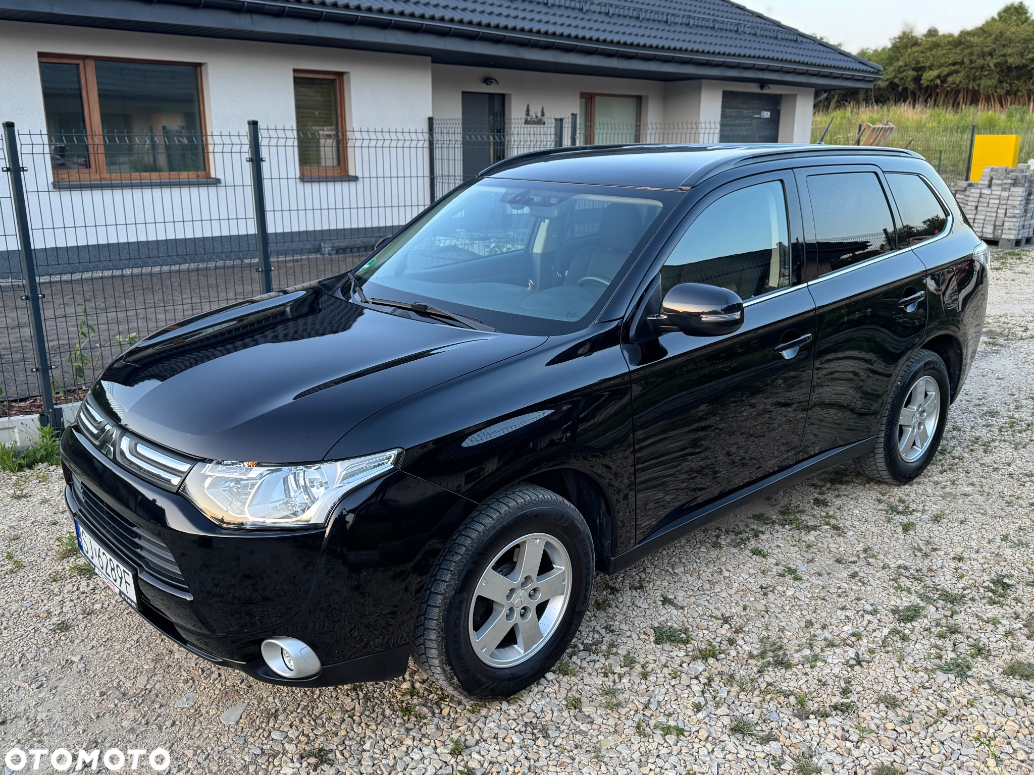 Mitsubishi Outlander 2.0 Intense 2WD - 14