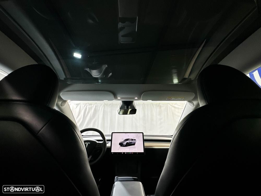 Tesla Model Y Long Range Dual Motor AWD - 30