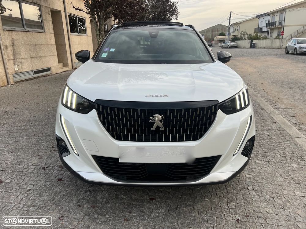 Peugeot 2008 PureTech 130 EAT8 GT - 3