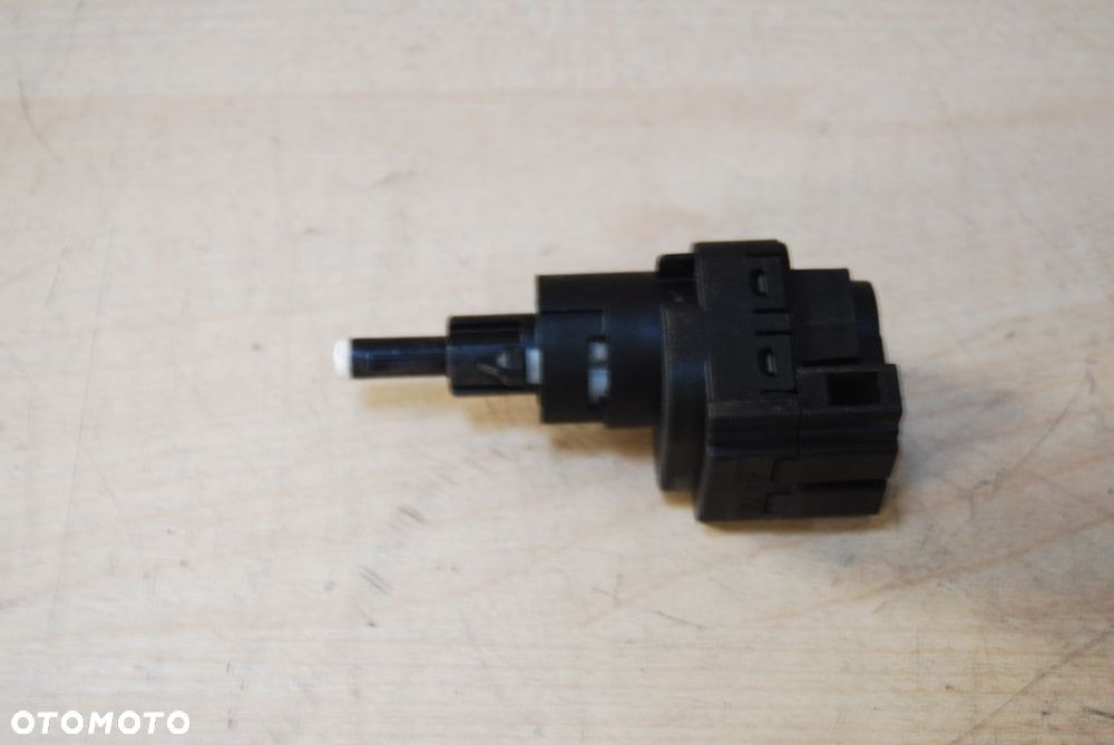 CZUJNIK HAMULCA STOPU 6Q0945511 VW AUDI SEAT - 2